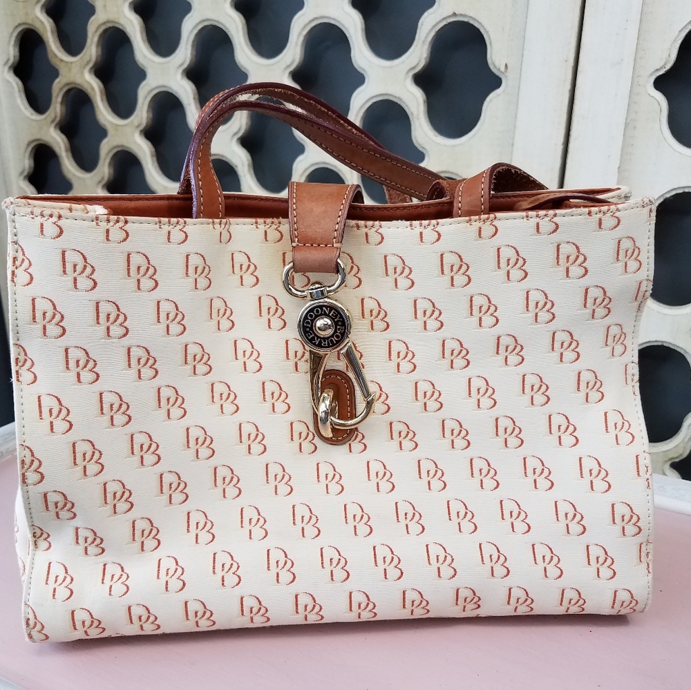 Dooney & Bourke Purse
